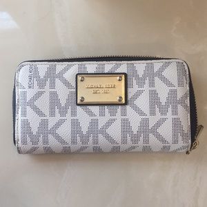 Michael Kors White & Navy Wallet